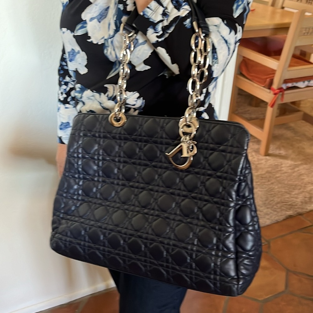 DIOR PURSE  LIKE NEW CONDITION - Picture 15 of 16